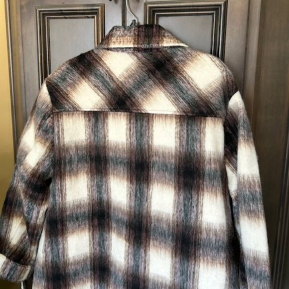 Modern Supply by Sanctuary Faux Wool Collared neckline Long Sleeve Plaid Shacket - Picture 6 of 14